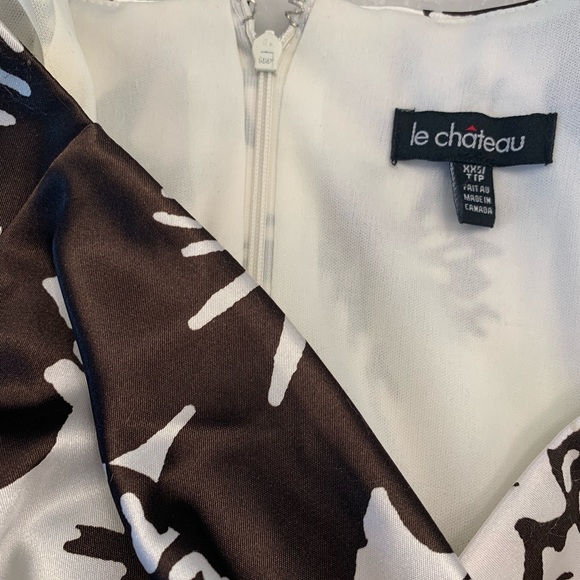 Le Chateau rouched  brown and cream floral dress - Picture 4 of 4